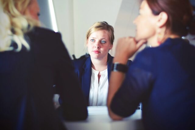 Photo internal communication