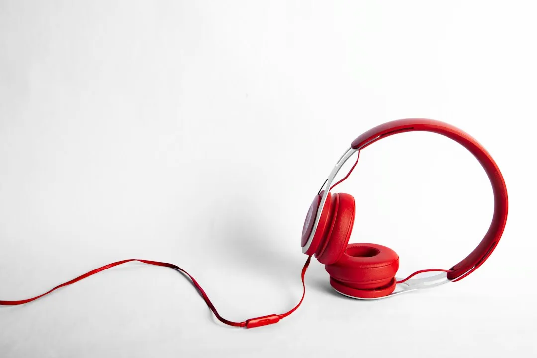 Photo common mistakes headphones speakers